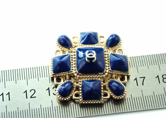 эмблема-брошь пришивная с логотипом Шанель - купить в интернет магазине ...