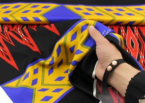 Шелк твил Louis Vuitton с геометрическим купоном м834