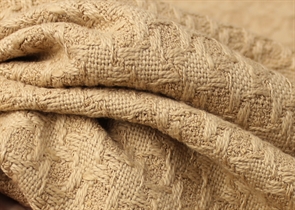 Твид с фактурным переплетением теплого бежевого цвета м1233